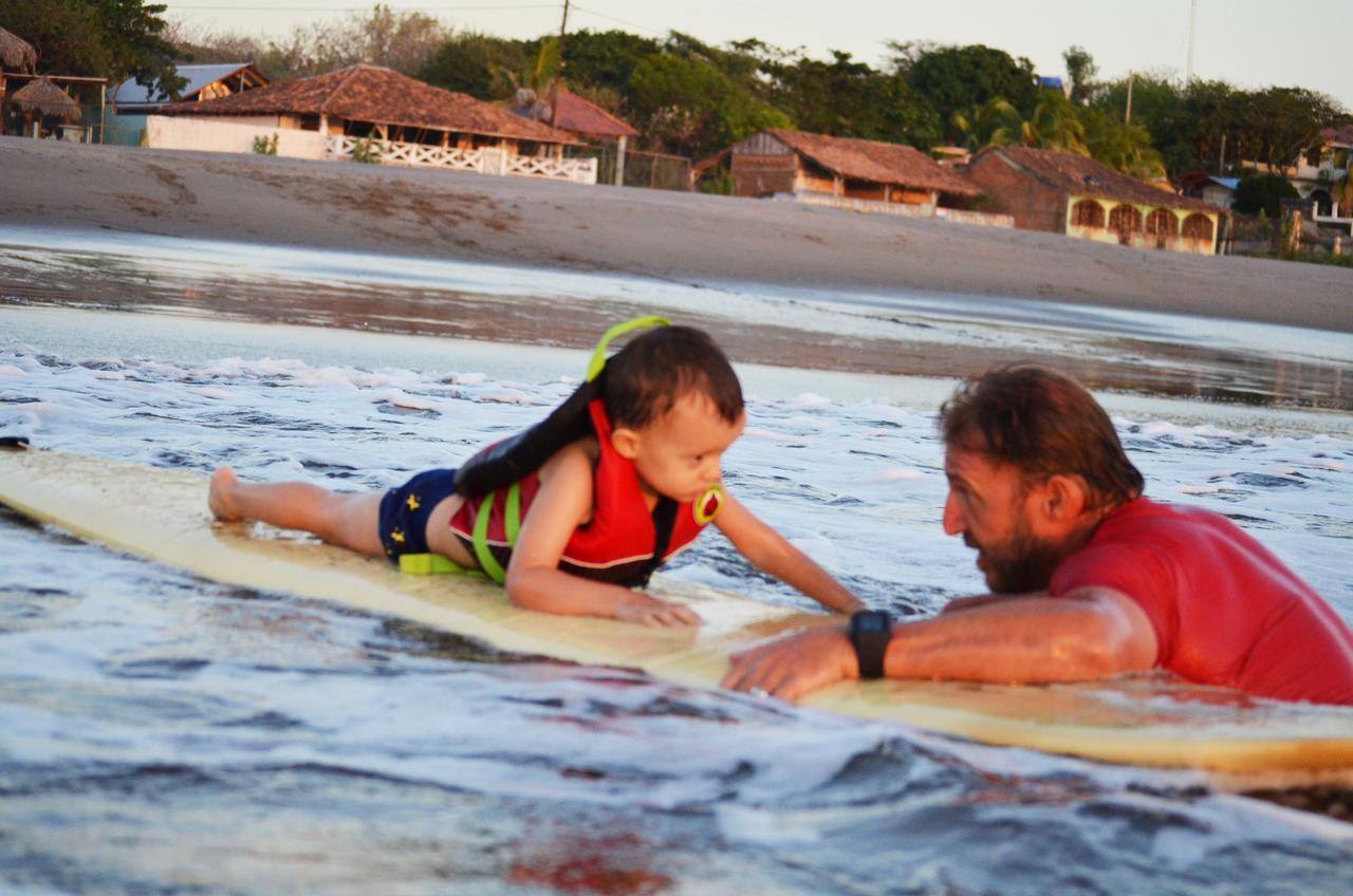 Sirena Surf Lodge Miramar Nicaragua מראה חיצוני תמונה