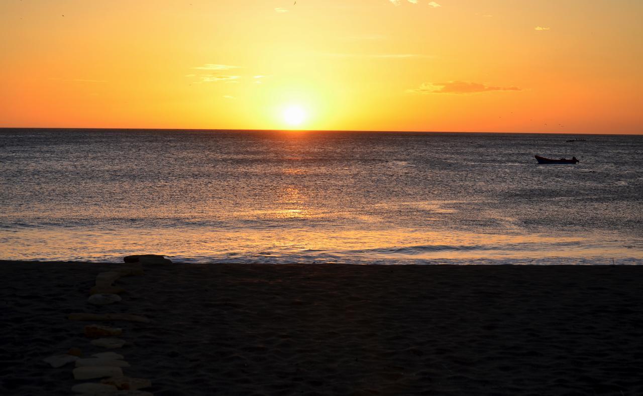 Sirena Surf Lodge Miramar Nicaragua מראה חיצוני תמונה